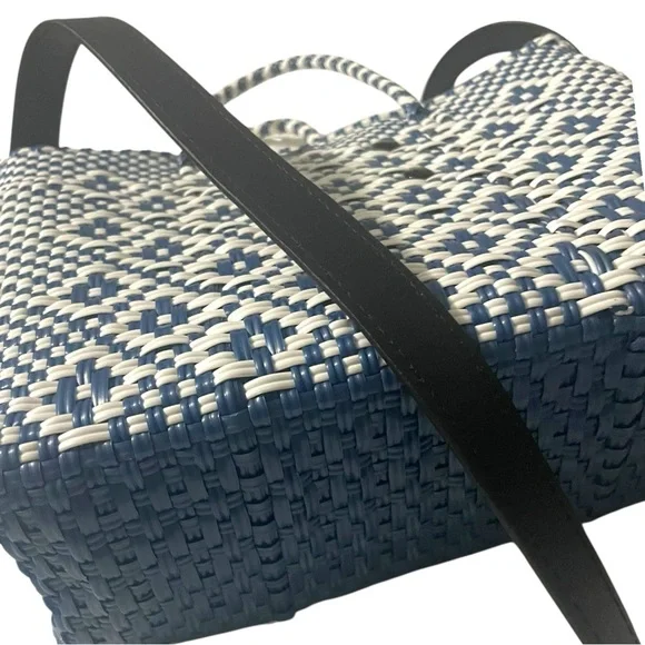 Tin Marin Woven Crossbody Artisan Bag Navy & White New with Tags 3 available - Picture 4 of 10